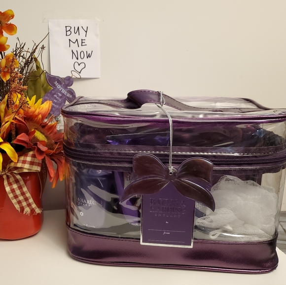 Baylis & Harding England Other - Beauty Bag Gift Set